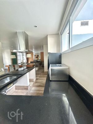 Image 22 - 884435