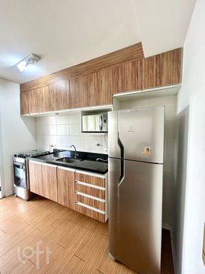 Image 7 - 884435