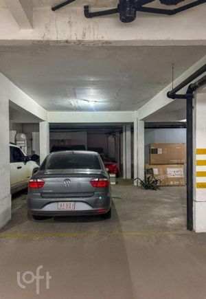 Image 18 - 884437