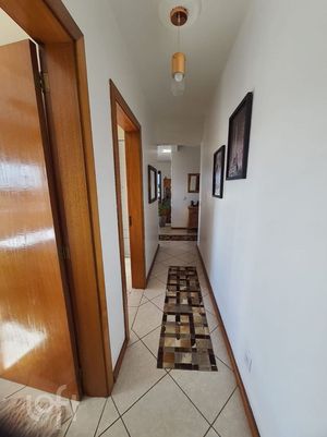 Image 6 - 884443
