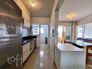Image 9 - 884445