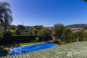 Image 5 - 884446