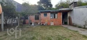 Image 17 - 884447