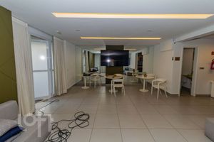 Image 35 - 884470