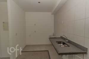 Image 8 - 884470