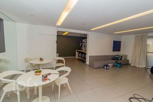 Image 36 - 884470