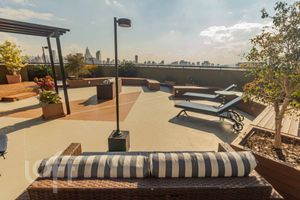 Image 68 - 884470