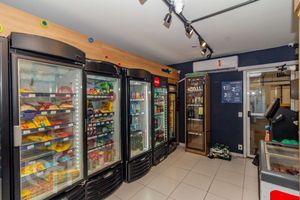 Image 48 - 884470