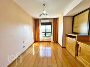 Image 19 - 884471