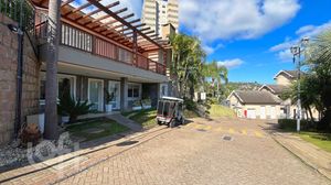Image 70 - 884474