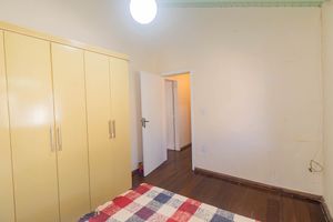 Image 11 - 884475
