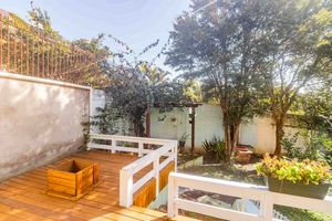 Image 31 - 884475