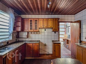 Image 24 - 884484