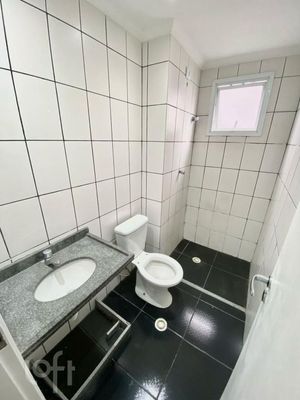 Image 10 - 884488