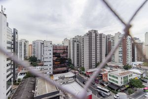 Image 14 - 884502