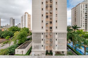 Image 25 - 884503