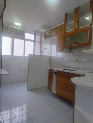 Image 3 - 884504