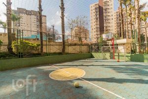 Image 33 - 884504