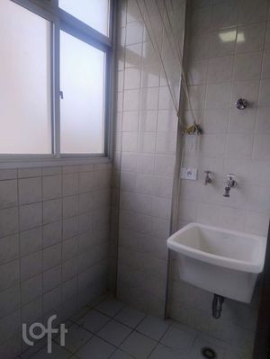 Image 4 - 884504