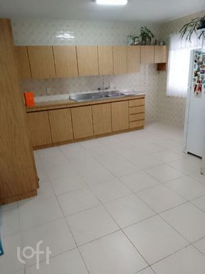 Image 9 - 884506