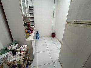 Image 13 - 884507