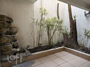 Image 4 - 884508