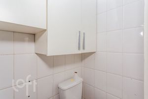 Image 39 - 884508
