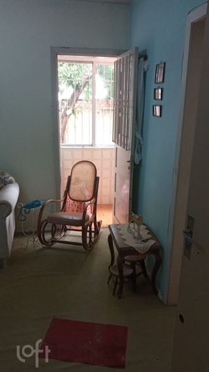 Image 4 - 884509