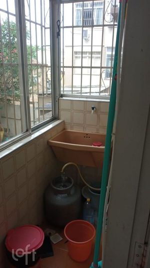 Image 9 - 884509