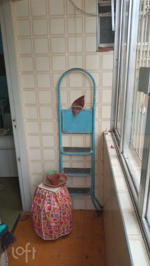 Image 8 - 884509