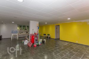 Image 27 - 884510