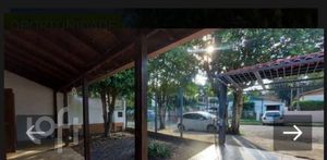 Image 6 - 884513