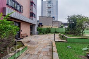 Image 29 - 884514