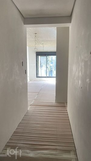 Image 9 - 884515