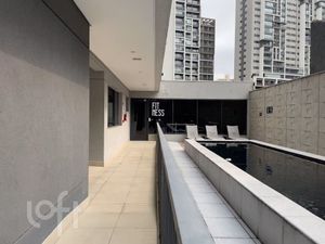 Image 9 - 884516