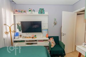Image 19 - 884521