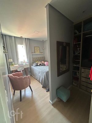 Image 5 - 884521