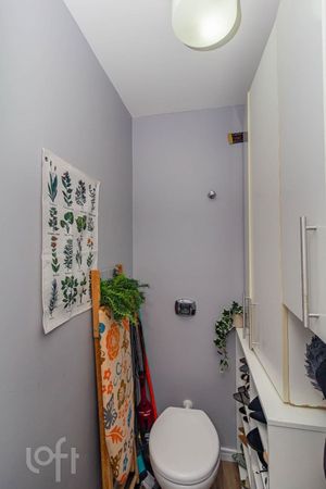 Image 41 - 884521