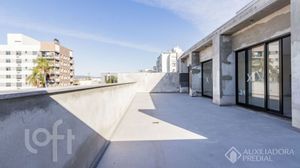 Image 23 - 884522