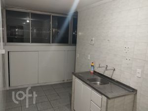 Image 6 - 884525