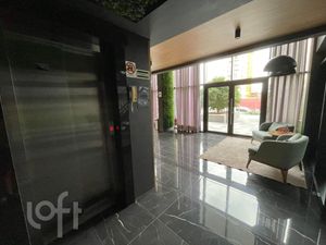 Image 13 - 884528