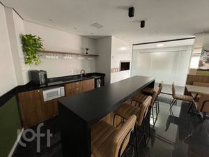 Image 11 - 884528