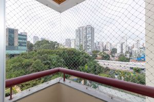 Image 13 - 884529
