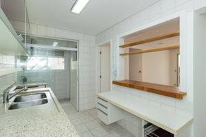 Image 32 - 884529