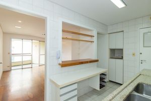 Image 29 - 884529
