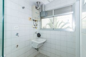 Image 34 - 884529