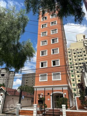 Image 9 - 884531
