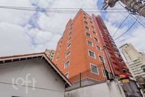 Image 29 - 884531