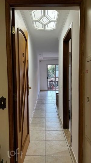 Image 5 - 884536