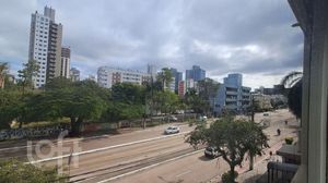 Image 24 - 884538